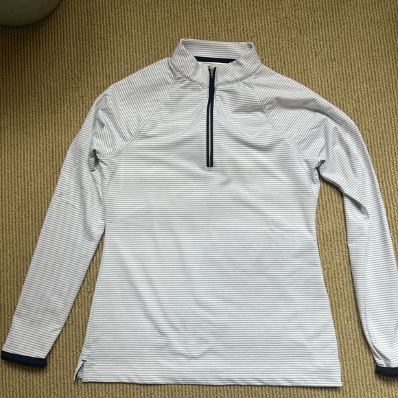 Peter Millar Sweaters - Peter Millar athletic long sleeve, quarter zip sweater!